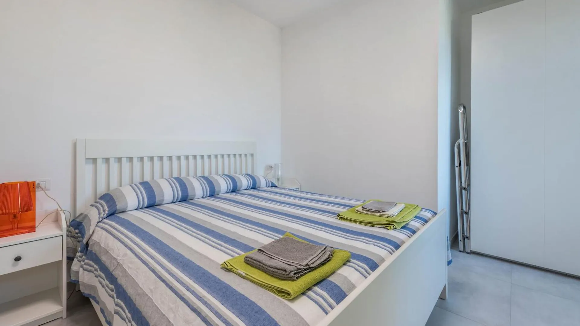 Casetta - New Lake Apartment Gardone Riviera 0*,